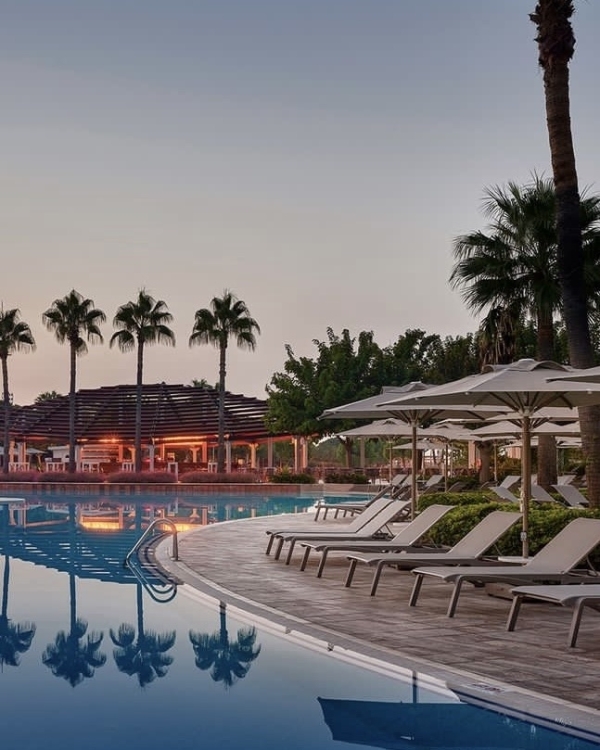 Just the two of us. Лучшие отели