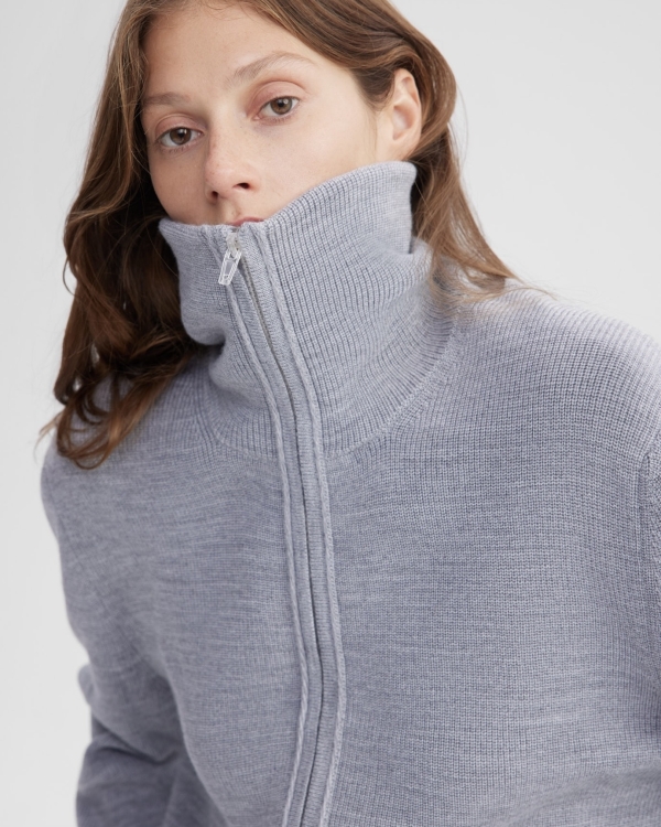 Пора утепляться! Свитера и кардиганы от российских