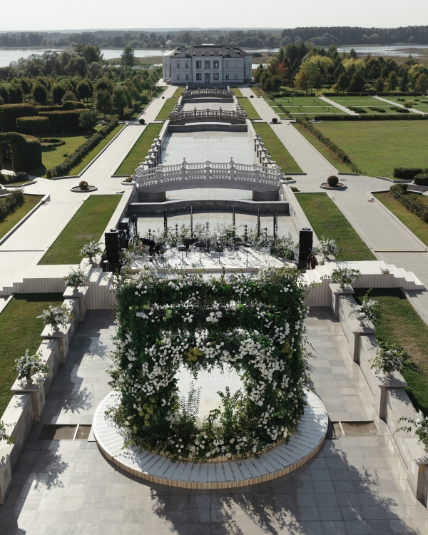 Интервью с невестой: об организации из-за границы,