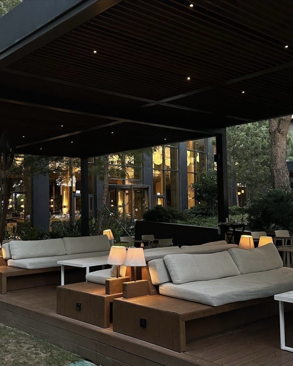 Just the two of us. Лучшие отели