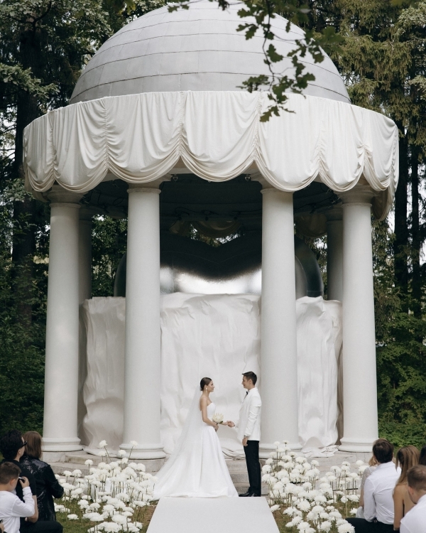 Самые запоминающиеся свадьбы сезона 2024