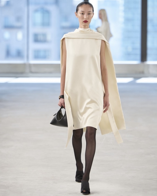 Неделя моды в Нью-Йорке S/S 2025 все: