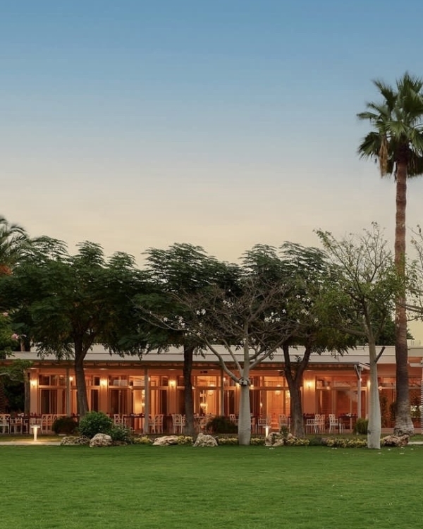 Just the two of us. Лучшие отели