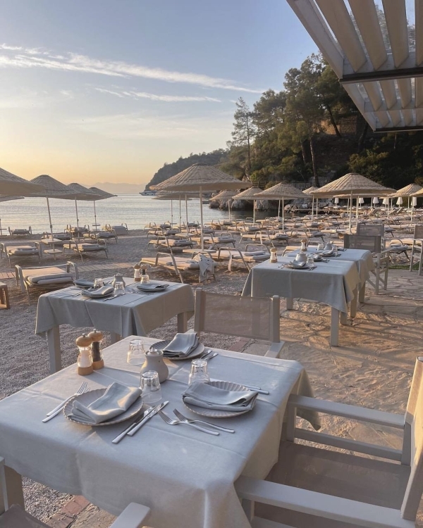 Just the two of us. Лучшие отели