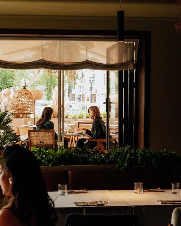 Пробуем мишленовский сет в «Пафосе», танцуем под