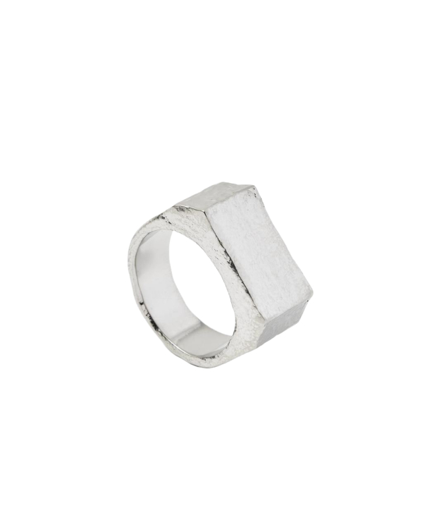 Что подарить жениху в день свадьбы?