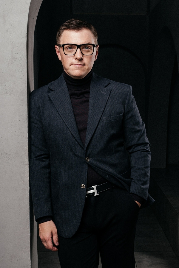 Ведущие Роман Клячкин