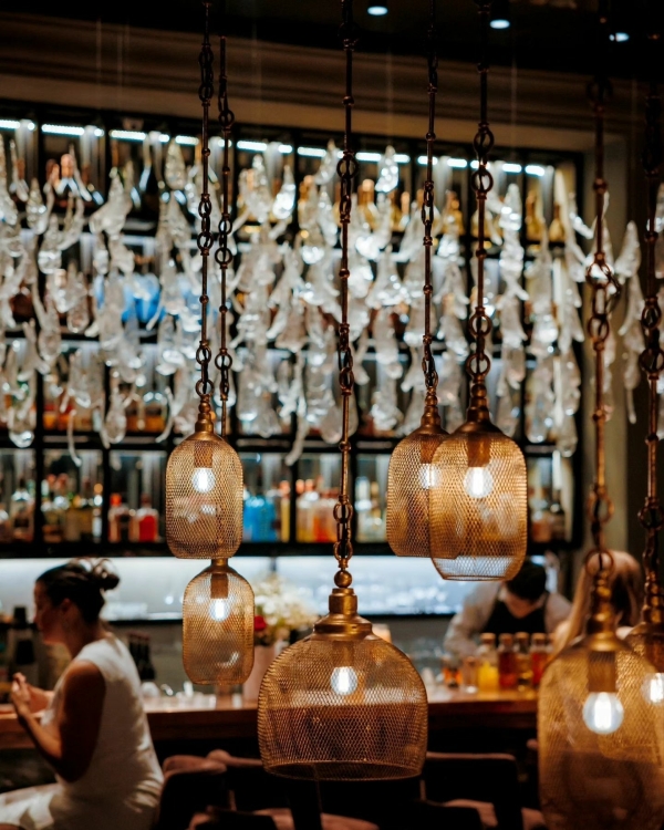 Пробуем мишленовский сет в «Пафосе», танцуем под