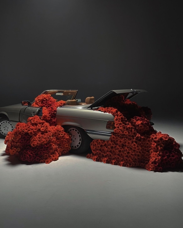 Цветет и пахнет. Как переосмыслить цветочную арку?