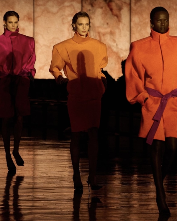 Модные тренды TikTok, которые вирусятся осенью 2025