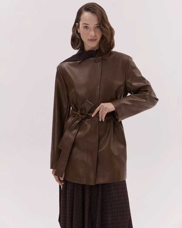 Нашли 30 отличных тренчей на осень —