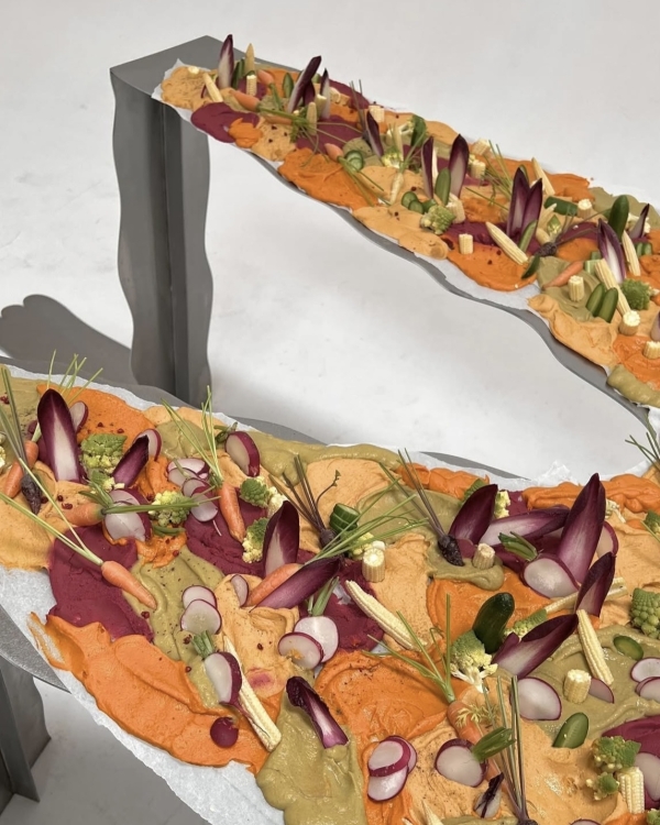 Cosmic Orange — главный тренд осени 2025,