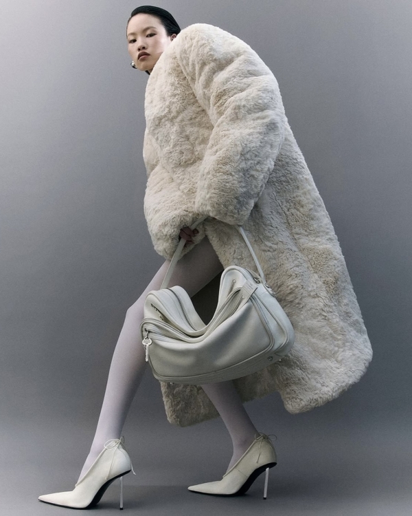 «Успокойтесь, клоуны. Я пришла танцевать»: новая эра