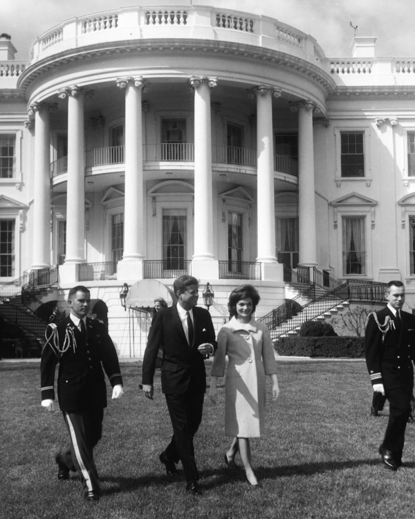 Их союз изменил Америку: история любви Жаклин