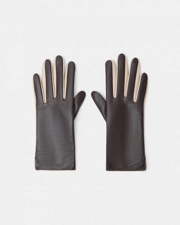 Кепи, гольфы и другие актуальные аксессуары на