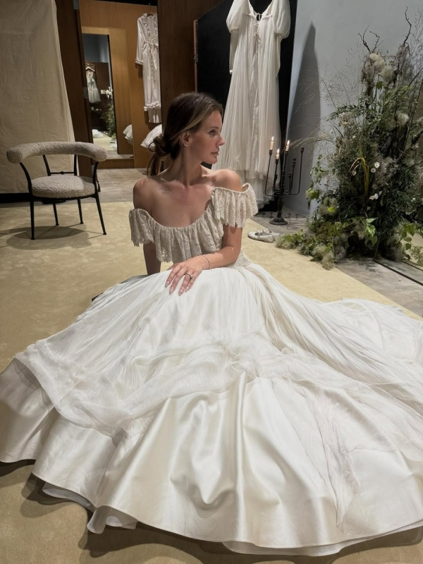 Лана Дель Рей впервые поделилась свадебными фотографиями