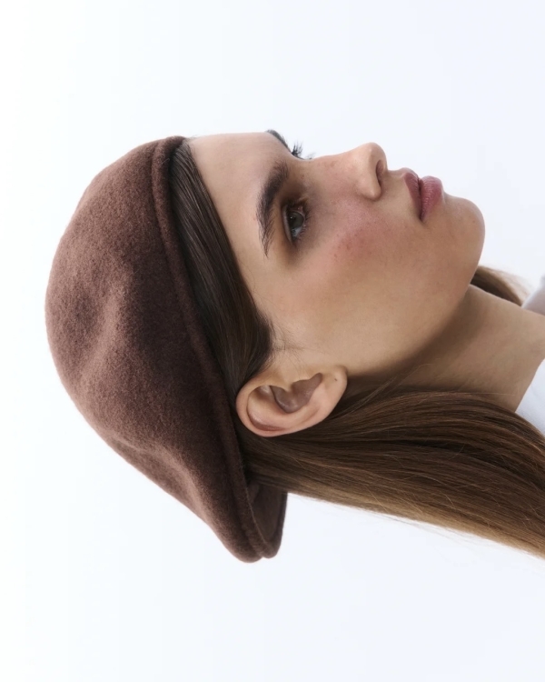 Кепи, гольфы и другие актуальные аксессуары на