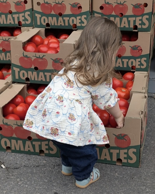 Бежевые мамы — всё. Как теперь одевают