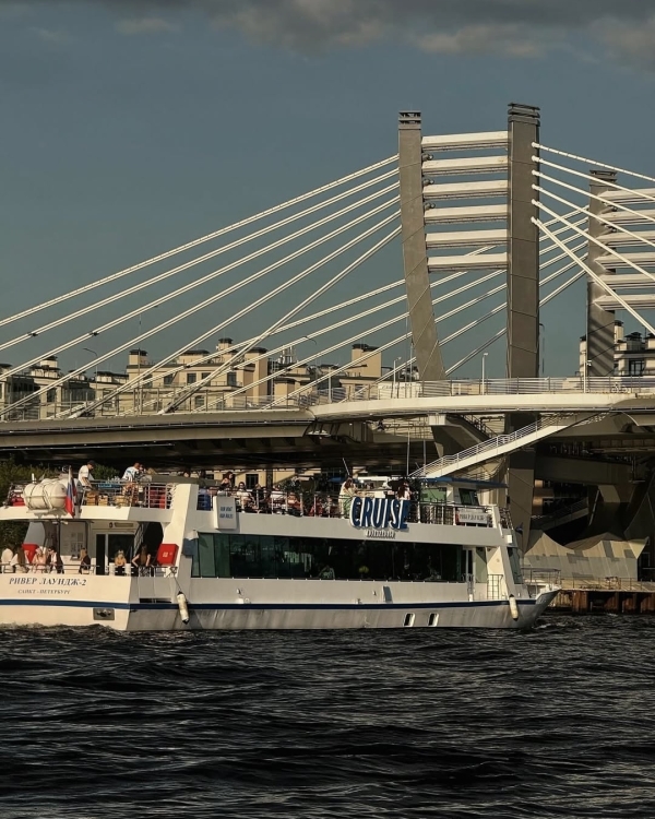 «Унесенные призраками» во дворе DFF и другие