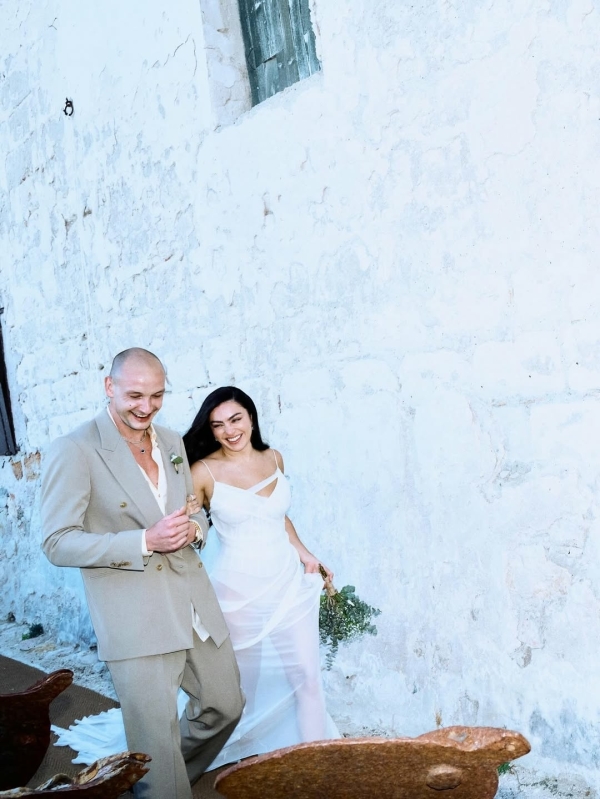 Charli XCX и Джордж Дэниел сыграли свадьбу