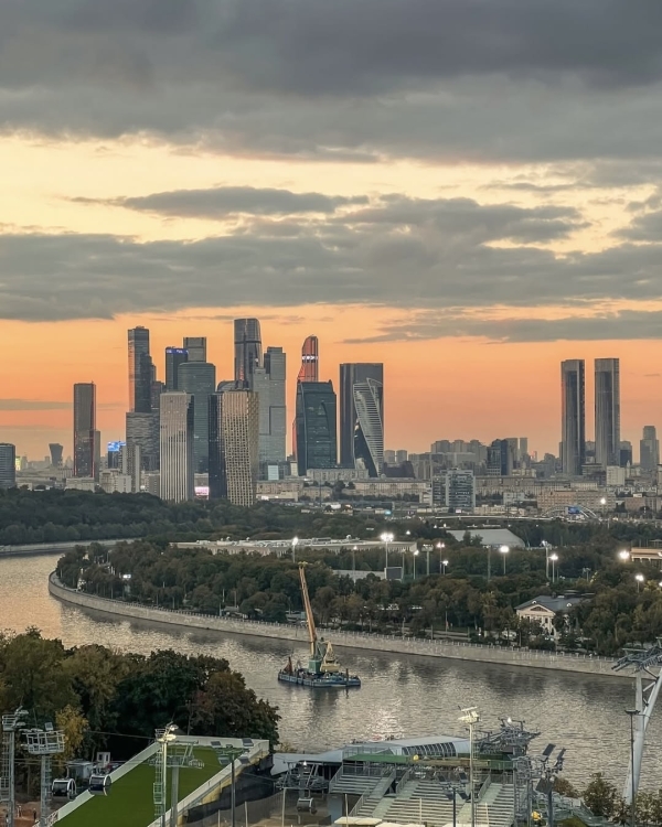 Места для неспешной вечерней прогулки в Москве