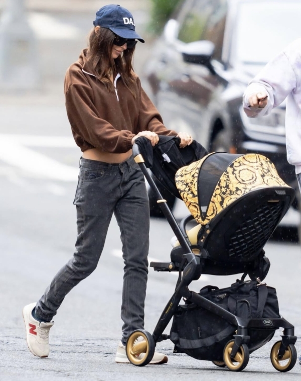 Какие детские коляски выбирают селебрити?