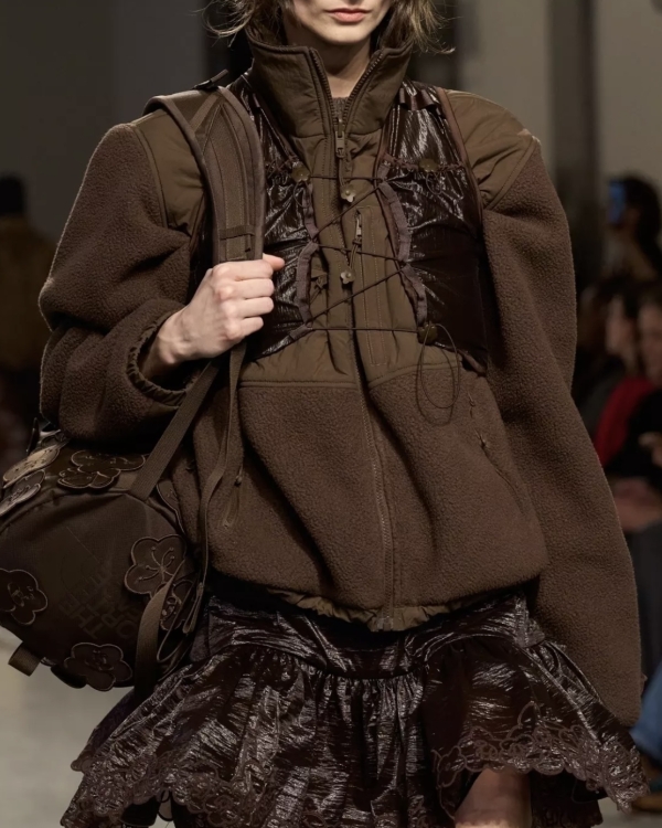 Модные тренды TikTok, которые вирусятся осенью 2025