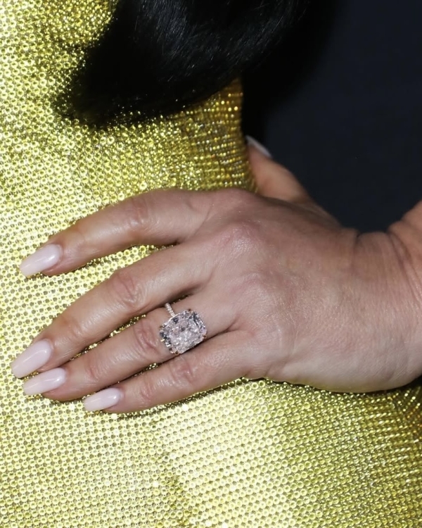 Топ-7 самых дорогих помолвочных колец в истории