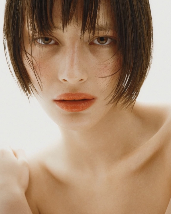 Cosmic Orange — главный тренд осени 2025,