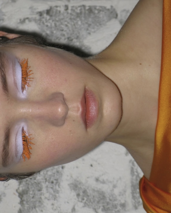 Cosmic Orange — главный тренд осени 2025,