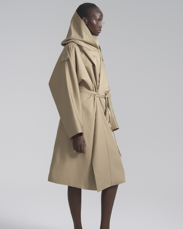 Нашли 30 отличных тренчей на осень —