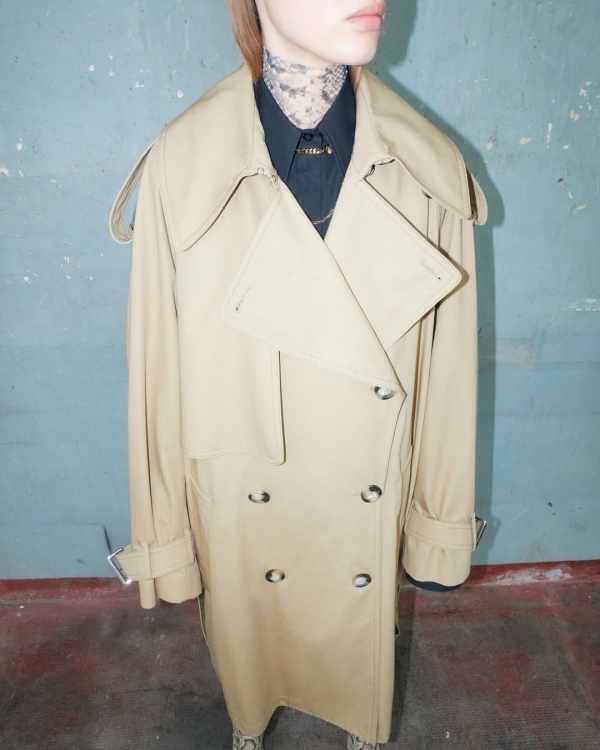 Нашли 30 отличных тренчей на осень —