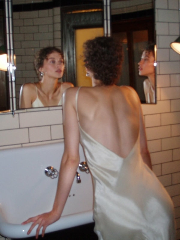 Кто должен платить на первом свидании?