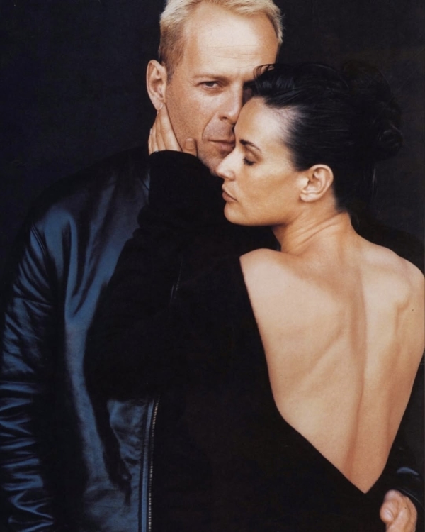 Как позировать на парной фотосессии? Посмотрите на