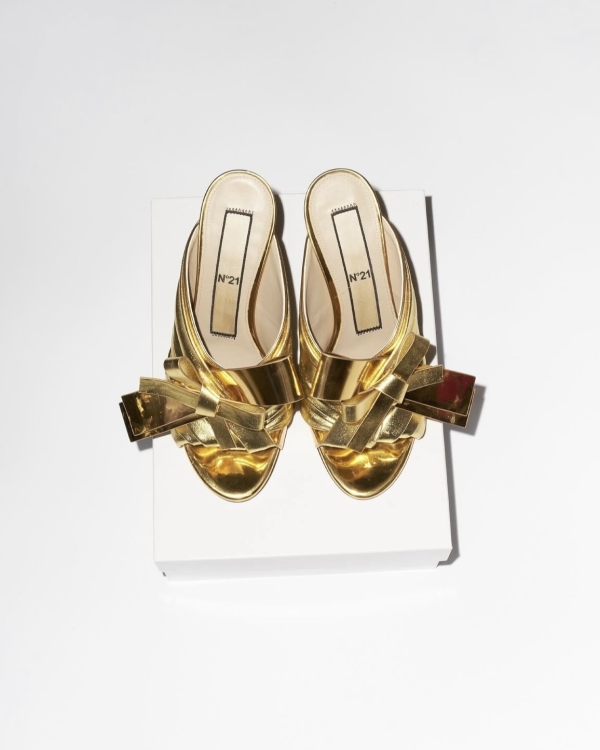 В каких цветах встречать Новый год 2026?