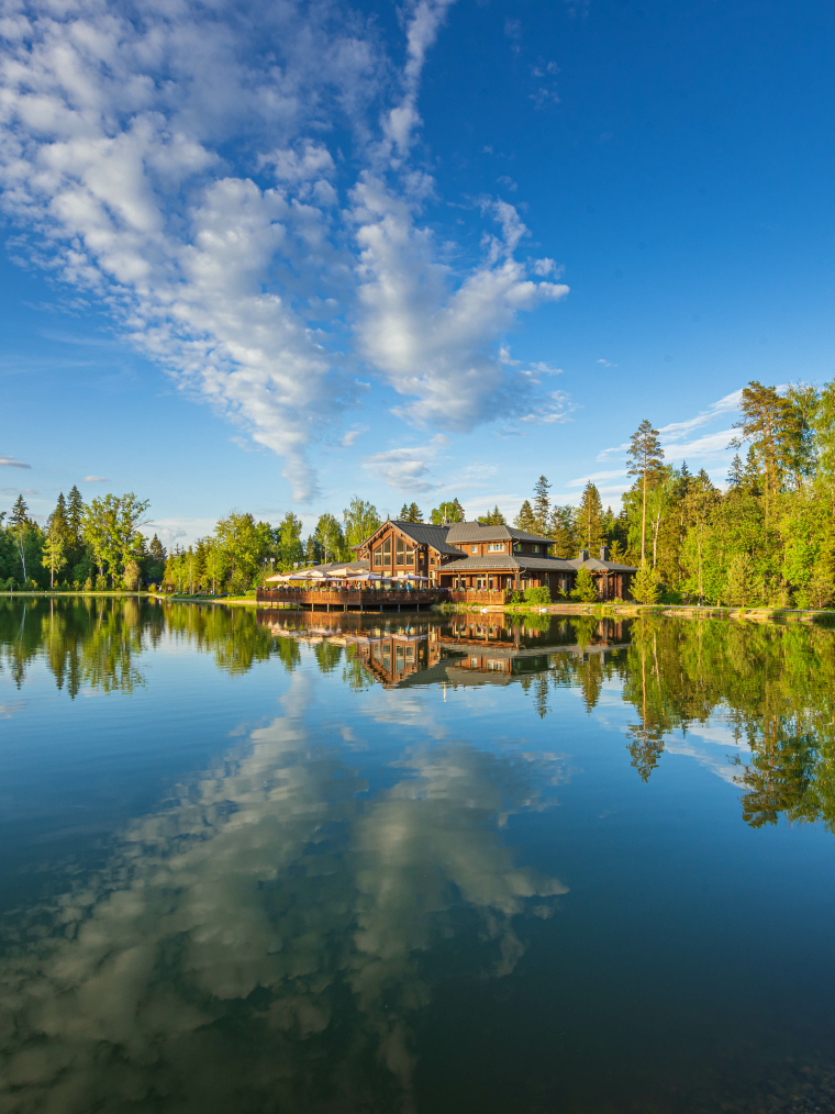 Площадки Cosmos Collection Izumrudny Les Hotel