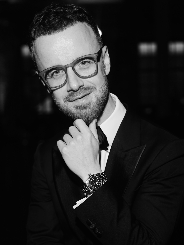 Ведущие Михаил Белянин