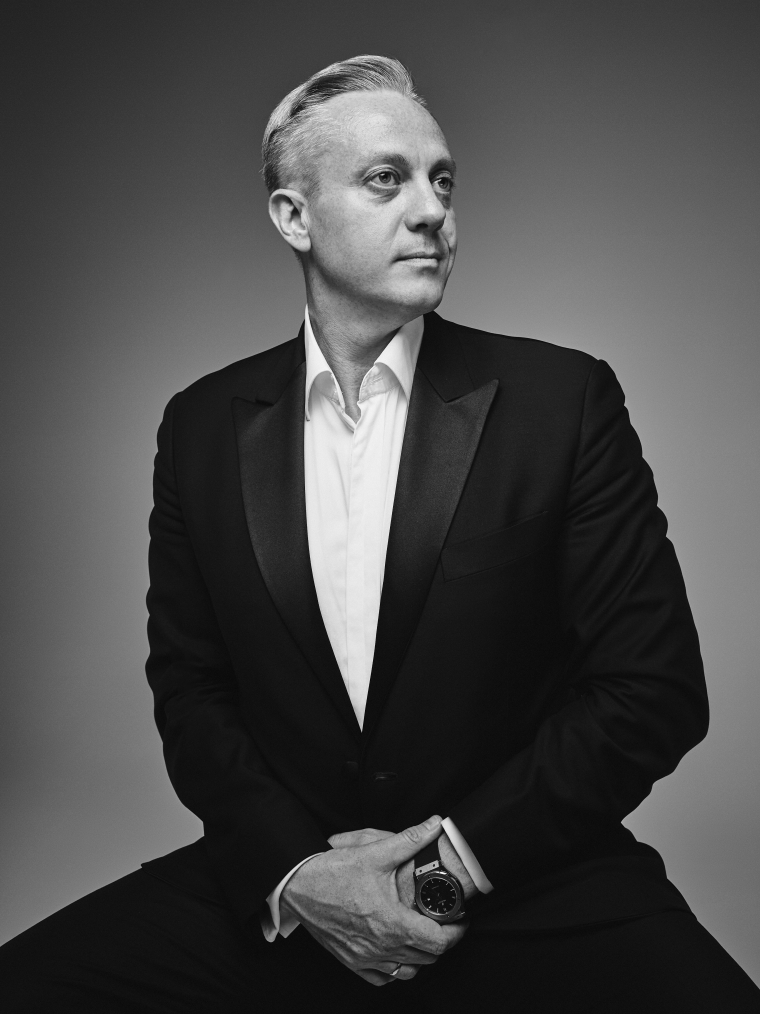 Ведущие Антон Абучкаев