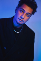 Ведущие Адис Маммо