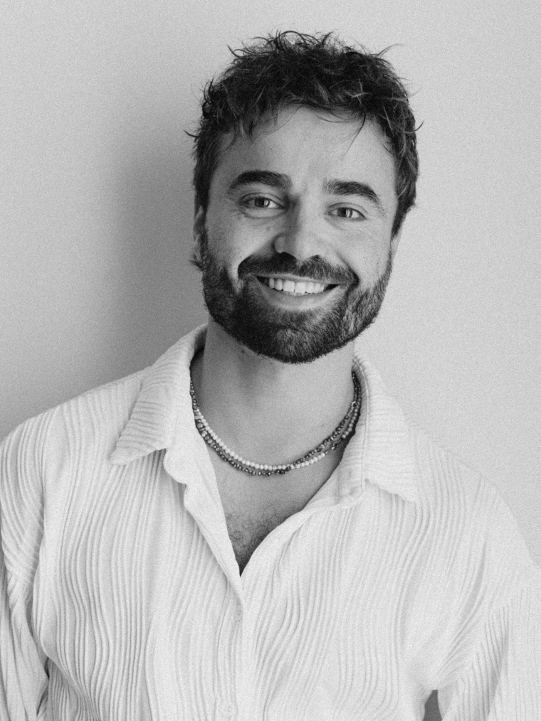 Ведущие Роман Медведев