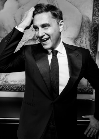 Ведущие Олег Савельев