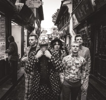 Кавер-группы Жулики