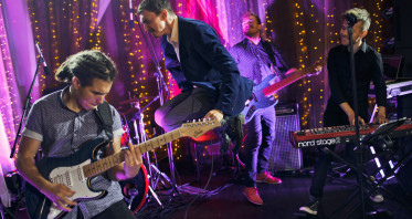 Кавер-группы Modal