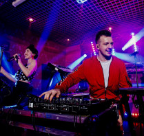 Кавер-группы T O F U