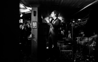 Ведущие Адис Маммо