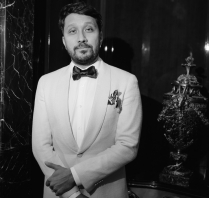 Ведущие Константин Анисимов