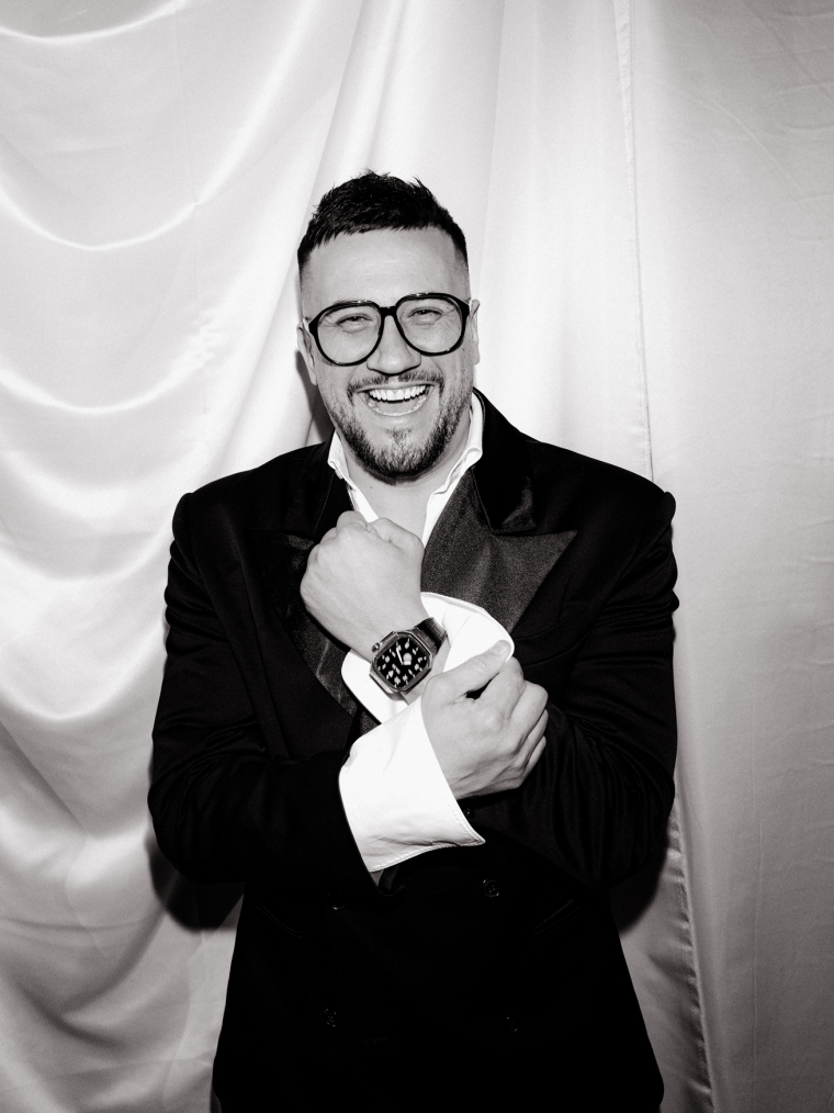 Ведущие Стас Зубков