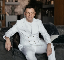 Ведущие Роман Клячкин